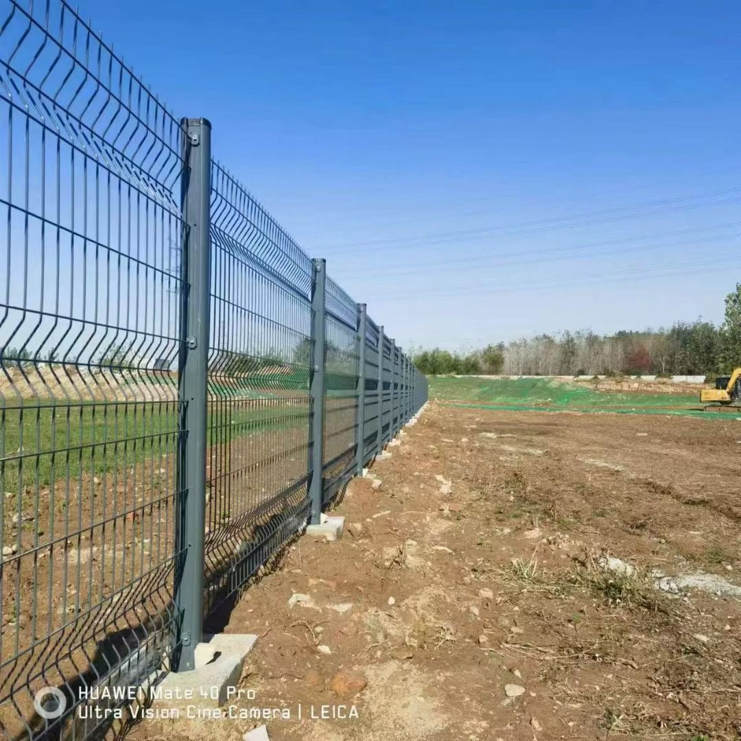 Single Wire Fence - "I" Shaped Post